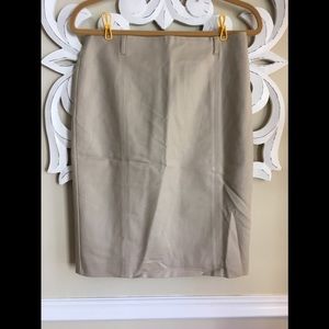 ⭐️BOGO⭐️ (2) NWT Van Heusen Pencil Skirt Tan/Cream